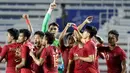 Para pemain Timnas Indonesia U-22 merayakan kemenangan atas Thailand U-22 pada laga SEA Games 2019 di Stadion Rizal Memorial, Manila, Selasa (26/11). Indonesia menang 2-0 atas Thailand. (Bola.com/M Iqbal Ichsan)