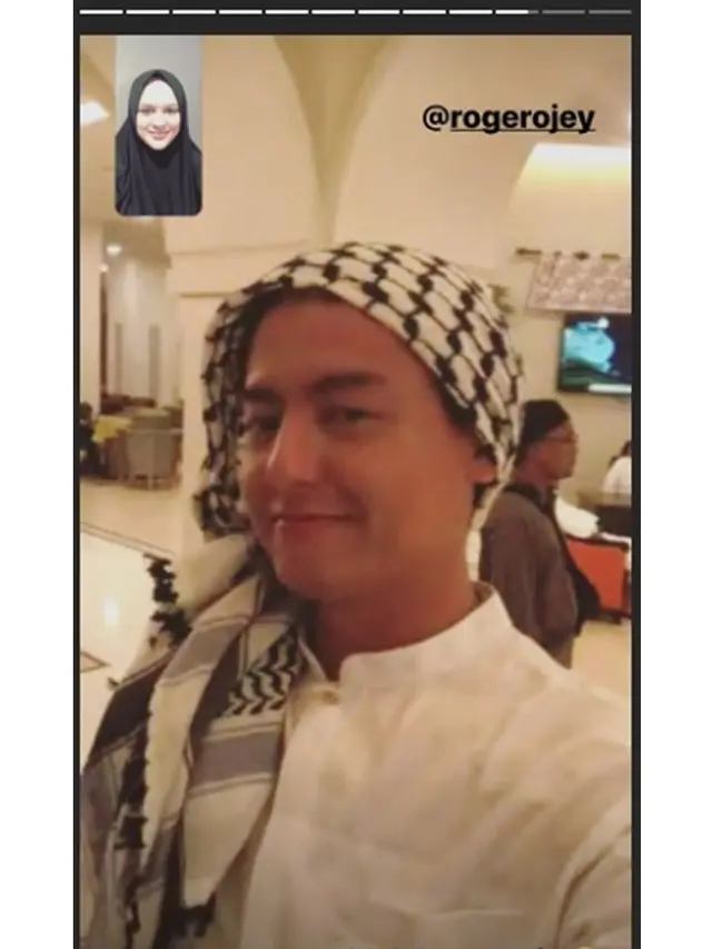 6 Potret Roger Danuarta Umrah Pertama Kali, Tak Didampingi Cut Meyriska