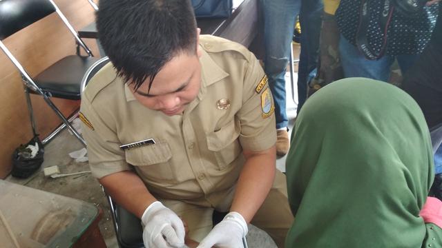 Pengakuan Pilu Mantan Pemulung Limbah Medis di TPS Cirebon