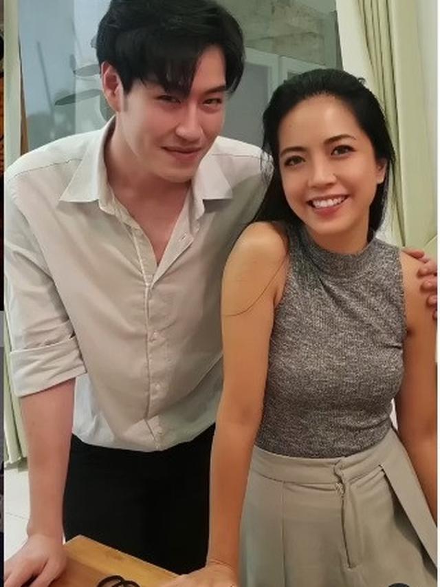 Lama Tak Terdengar, Ini 6 Potret Yeslin Wang Mantan Istri Delon Bareng ...