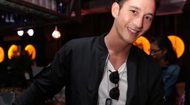 Disebut Punya Pacar Transgender Ini Pembelaan Mike Lewis News Entertainment Fimela Com