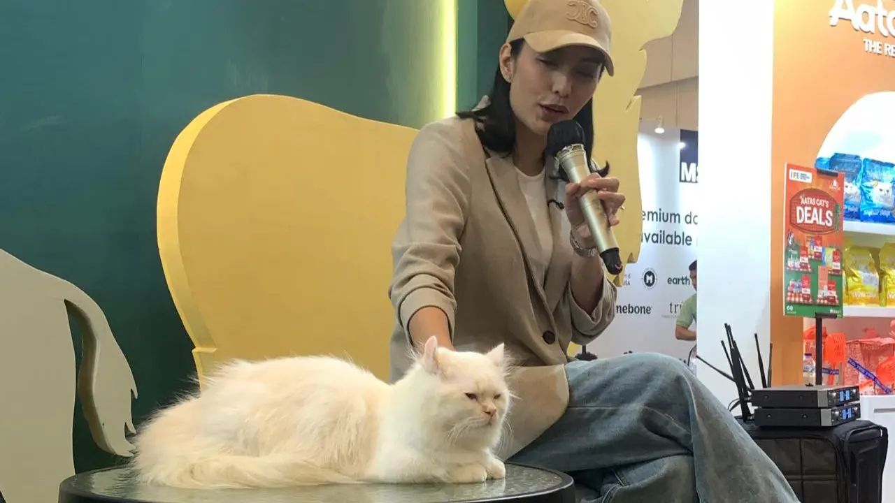 Tyas Mirasih bersama Bihun