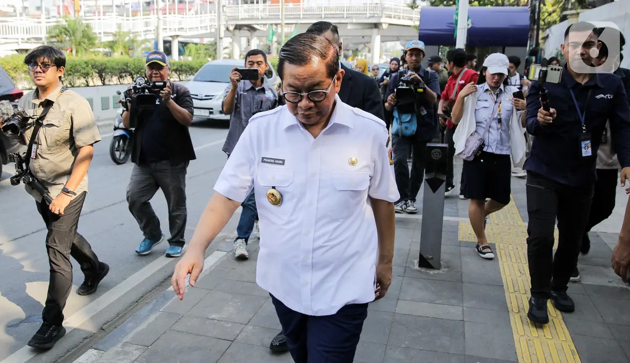 Serta meningkatkan kualitas udara di Provinsi Daerah Khusus Jakarta. (Liputan6.com/Herman Zakharia)