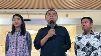 Ketua KPU DKI Jakarta Wahyu Dinata di RSUD Tarakan, Jakarta Pusat, Minggu (1/9/2024). (Liputan6.com/Winda Nelfira)