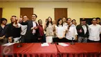Sejumlah pekerja film berkumpul usai membacakan dukungan revisi PP Daftar Negatif Investasi Sektor Usaha Film di Jakarta, Selasa (9/2/2016). Mereka mendukung Presiden Jokowi untuk menandatangani revisi PP tersebut. (Liputan6.com/Helmi Fithriansyah)