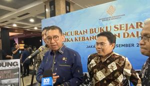 Menteri Kebudayaan (Menbud), Fadli Zon  di Kantor Kemendikdasmen, Jakarta, Minggu (14/12/2025). (Liputan6.com/Delvira Hutabarat)