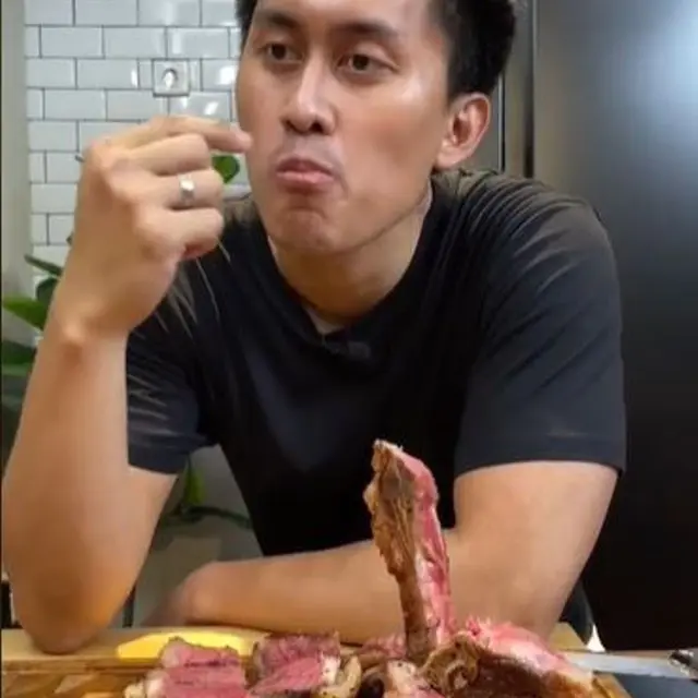 Konten Kreator Bagikan Tips Masak Daging Wagyu dengan Minyak Zaitun