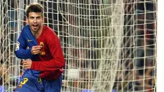 Barcelonas's Gerard Pique celebrates beating RCD Espanyol's goalie Cristian Alvarez during King's Cup match at New Camp Stadium on January 29, 2009 in Barcelona. AFP PHOTO/JOSEP LAGO