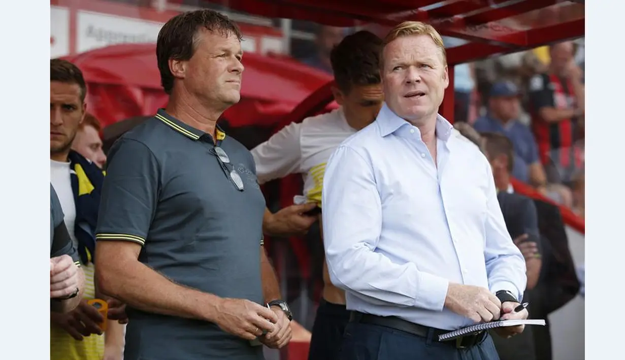 Erwin dan Ronald Koeman adalah kakak beradik yang menjadi tulang punggung Timnas Belanda saat menjuarai Piala Eropa 1988. (www.squawka.com)