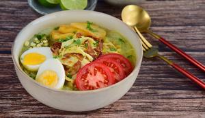 ilustrasi Soto Ayam Bumbu Kuning/copyright by Amallia Eka (Shutterstock)