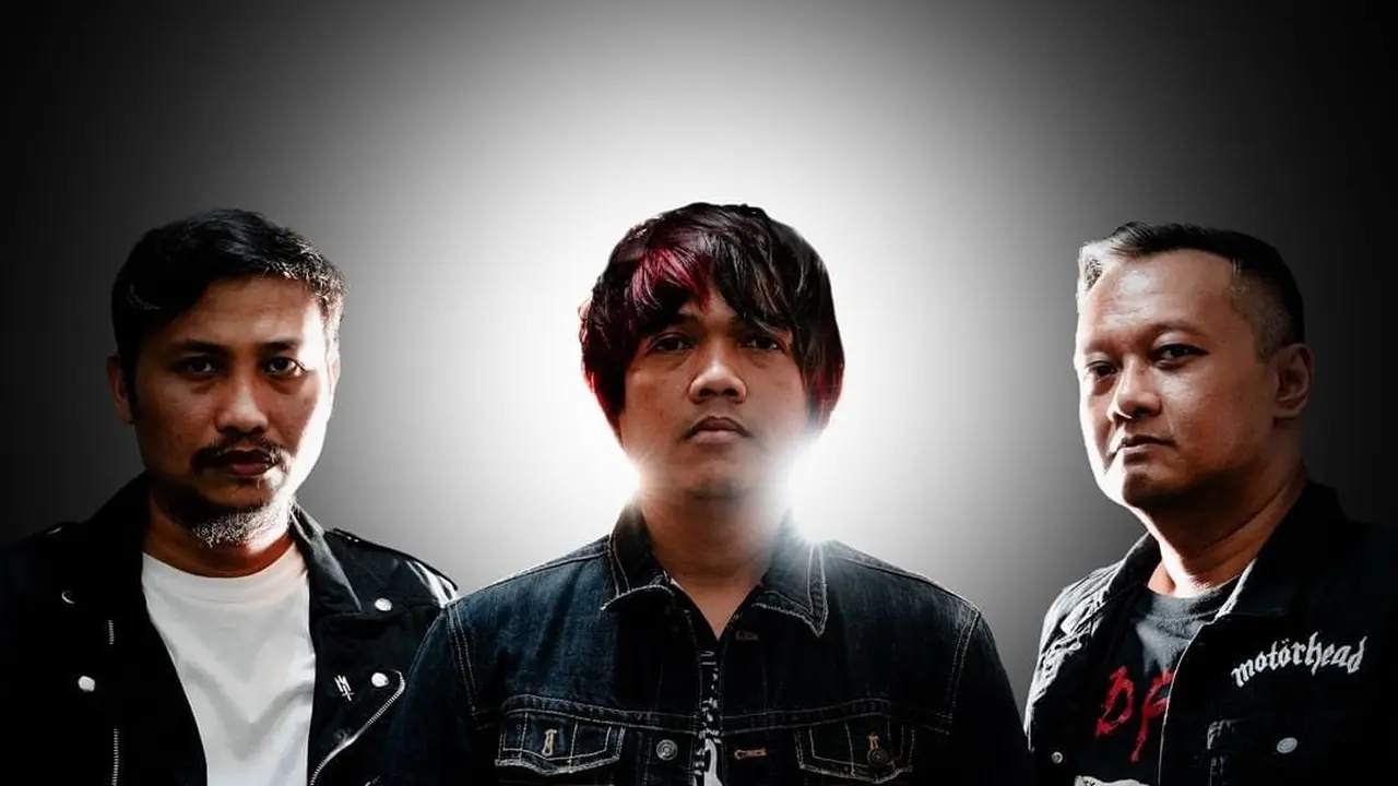 Superglad Band. (instagram.com/giox666)