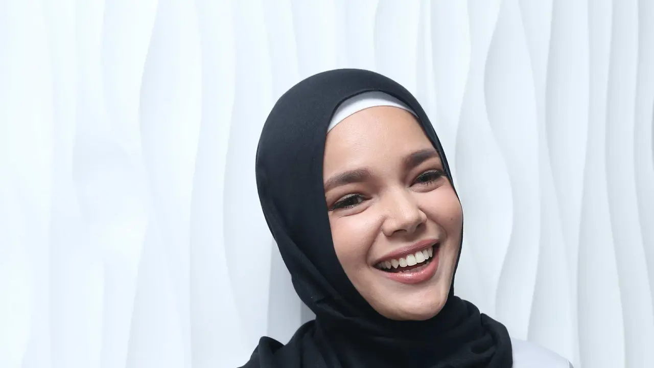 [Bintang] Dewi Sandra
