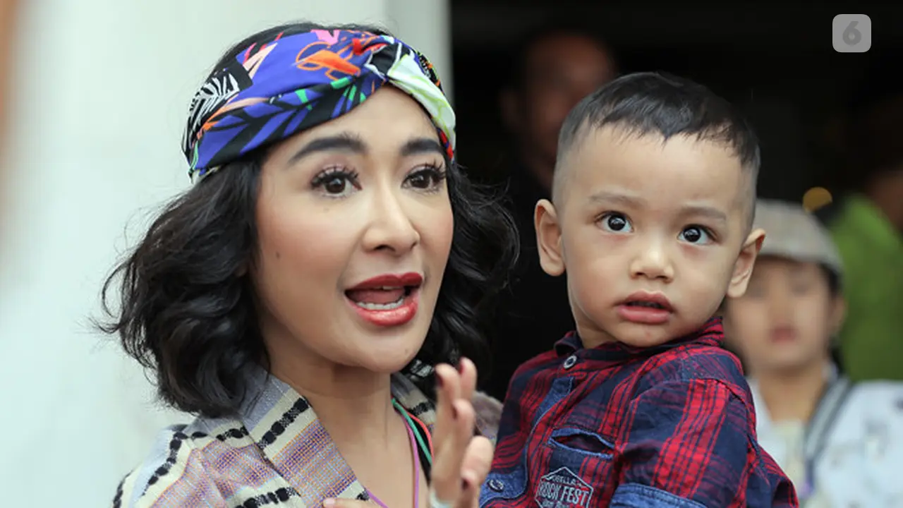 [Bintang] Uut Permatasari