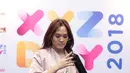 Selain menerima penghargaan untuk kagetori Music ajang XYZ Day Creator Award 2018, Sheryl juga membacakan nominator untuk kategori Fashion and Beauty. (Adrian Putra/Bintang.com)