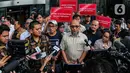 Mantan penyidik KPK Novel Baswedan didampingi oleh koalisi masyarakat sipil anti-korupsi melakukan aksi bersama di Gedung Merah Putih KPK, Jakarta, Kamis (23/11/2023). (Liputan6.com/Faizal Fanani)