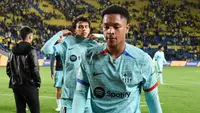 Pemain Barcelona, Vitor Roque berjalan meninggalkan lapangan setelah laga lanjutan Liga Spanyol 2023/2024 melawan Las Palmas di Gran Canaria stadium, Las Palmas, Spanyol, Jumat (05/01/2024) dini hari WIB. Pemain yang punya julukan Tigrinho atau Si Macan Kecil itu datang ke Camp Nou dengan reputasi yang mentereng saat tampil bersama Cruzeiro dan Atletico Paranaense di Liga Brasil (AFP/Desiree Martin)