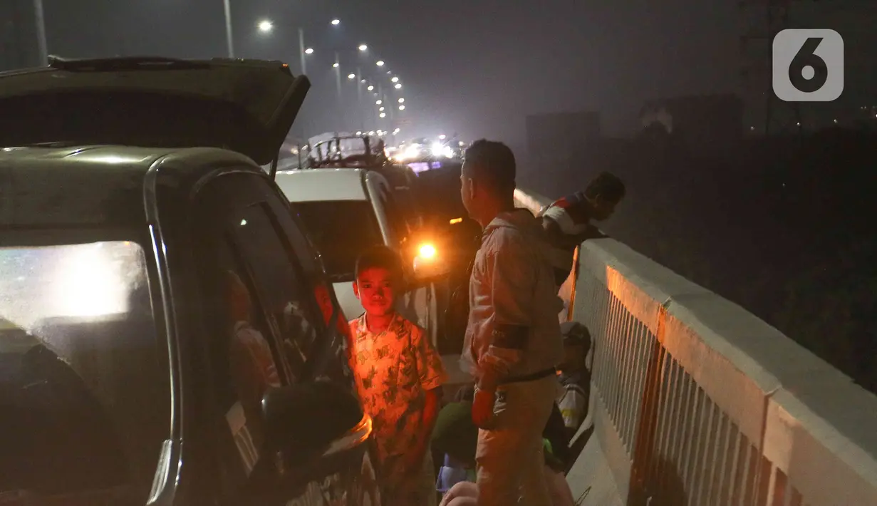 Namun pada saatnya bisa masuk kembali ke jalur tol jadi hal-hal seperti ini kita minta terus disosialisasikan," kata Sigit belum lama ini. (Liputan6.com/Herman Zakharia)