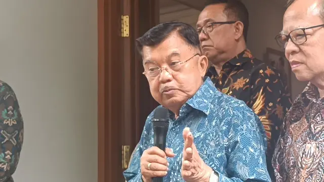 Wakil Presiden (Wapres) ke-12 Jusuf Kalla (Merdeka.com/Nur Habibie)