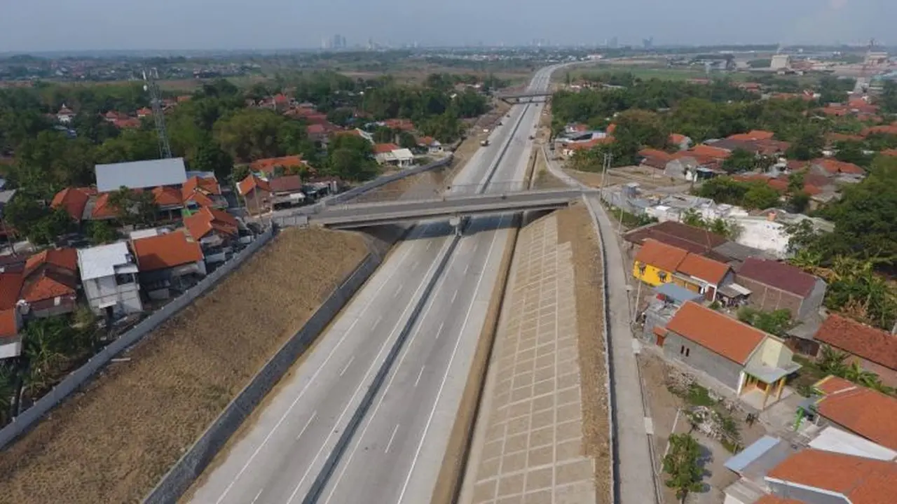 Tol Sumo membentang sepanjang 36,27 kilometer (km) dan menghubungkan Kota Surabaya dengan Kabupaten Mojokerto. (Dok Kementerian PUPR)
