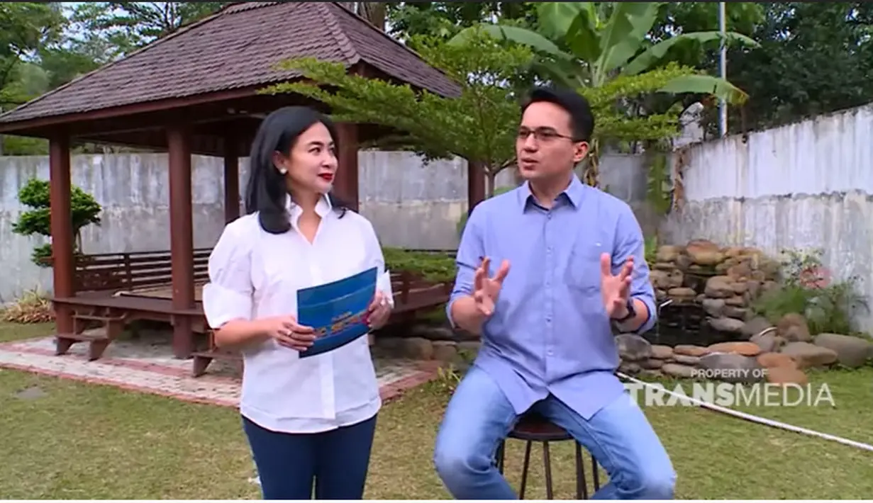 Dari tinggal di kos tersebut kemudian mulai merintis dari bawah lagi. Mulai mengumpulkan uang untuk membeli rumah. Baginya, yang terpenting anak-anaknya tumbuh dengan baik meski orang tuanya bercerai. (Youtube/TRANS TV Official)