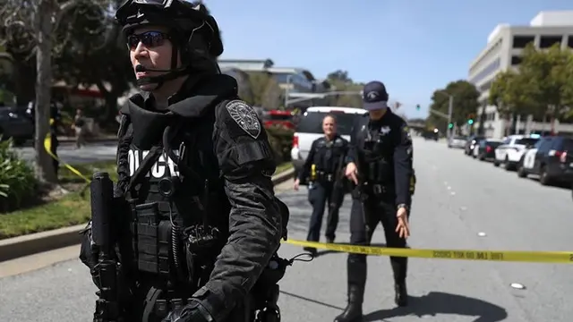 Polisi bergerak cepat ke markas besar Youtube © AFP