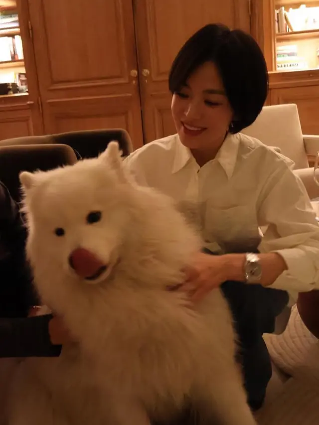 Publik Figur Tampil dengan Potongan Rambut Baru di Awal 2025.