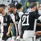 Bek Juventus, Leonardo Bonucci (kedua kiri) berselebrasi usai mencetak ke gawang Udinese selama pertandingan lanjutan Liga Serie A Italia di Stadion Allianz di Turin (15/12/2019). Juventus menang 3-1 atas Udinese. (Alessandro Di Marco / ANSA via AP)