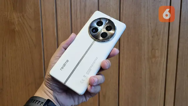 Realme 12 Pro Plus, HP kelas menengah Realme yang hadir dengan fitur lensa periskop