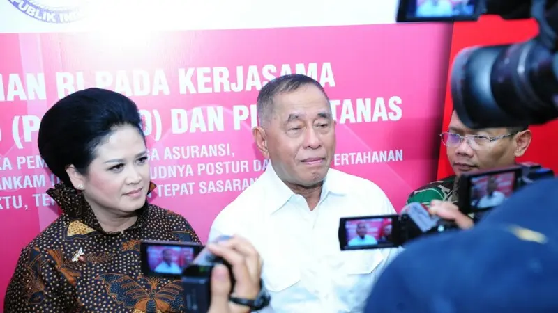 menhan Dewan Pengawas Pinhantanas, Connie Rahakundini Bakrie