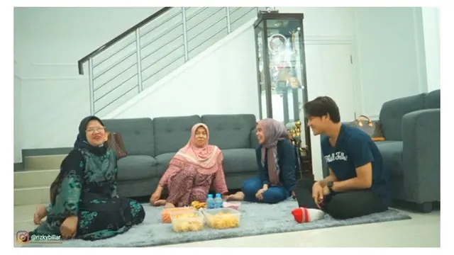 10 Momen Pertemuan Ibu Rizky Billar dan Lesty Kejora, Penuh Kehangatan