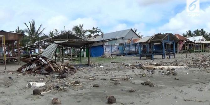 VIDEO: Lokasi Wisata Diterjang Angin Kencang, Puluhan Rumah Rusak