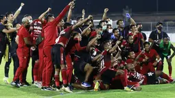 Sebagai klub 'seumur jagung' prestasi Bali United terbilang luar biasa. Bali United berhasil mengantongi gelar dalam dua musim beruntun. (Bola.com/M Iqbal Ichsan)