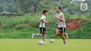 Pemain Persija Jakarta, Muhammad Ferarri, mengikuti sesi latihan setelah masa jeda kompetisi di Nirwana Park, Sawangan, Jawa Barat, Rabu (4/1/2023). Pertandingan terdekat yang akan dihadapi Macan Kemayoran adalah melawan Persib Bandung pada laga tunda putaran pertama BRI Liga 1. (Bola.com/M Iqbal Ichsan)