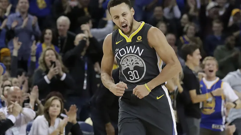 NBA: Comeback Sensasional Curry Menangkan Warriors