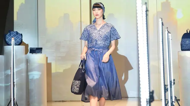 Elizabeth Rilis Koleksi Batik di Tengah Pandemi