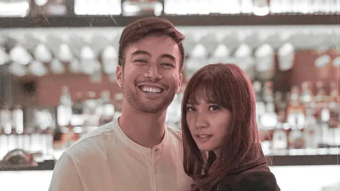 7 Potret Kebersamaan Vidi Aldiano dan Sheila Dara, Tetap Dekat Meski Sudah Putus