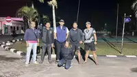 Waria Jambak dan Gunting Rambut Perempuan