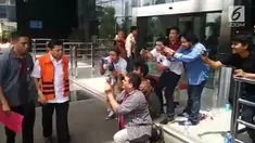Setya Novanto diperiksa Polda Metro Jaya di gedung KPK.