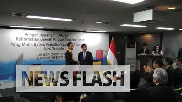 siden Jokowi mendapatkan penghargaan sebagai warga kehormatan atau Honorary Citizenship di Seoul, Korea Selatan. Penghargaan diberikan langsung oleh Wali Kota Seoul Park Won-soon.