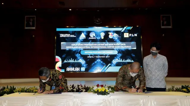 Direktur Utama PLN, Zulkifli Zaini dalam Penandatanganan Kerja Sama Penyediaan Tenaga Listrik GICC – Kota Deltamas, Selasa (7/9/2021).