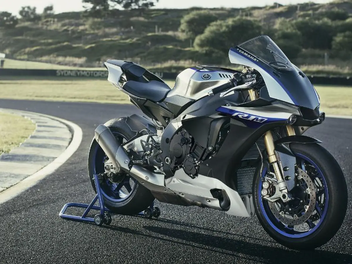 Motor r 1 outlet