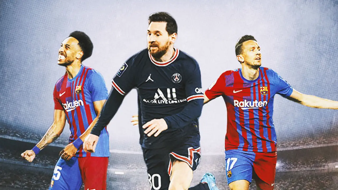 Ilustrasi - Lionel Messi dikelilingi Luuk de Jong, Aubameyang