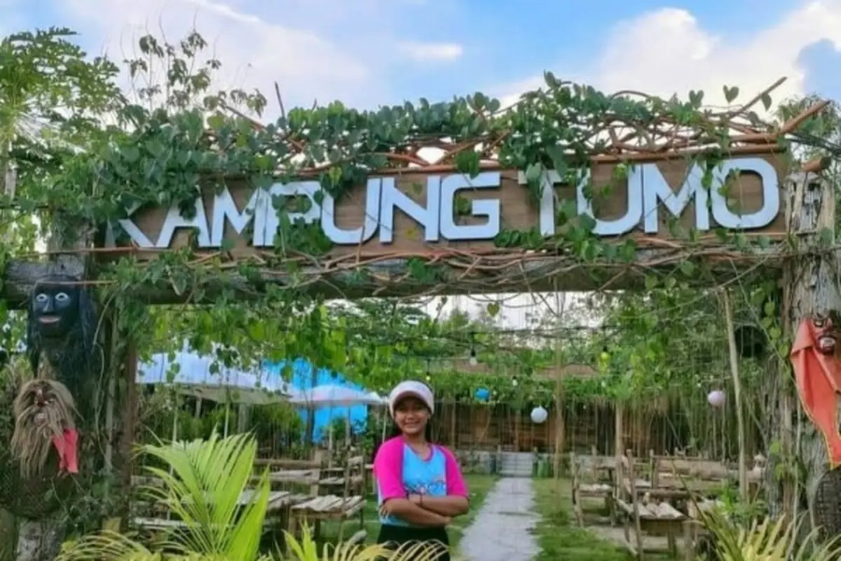 Sejuknya Wisata Alam di Sekolah Pramugari Kampung Tumo Bojonegoro