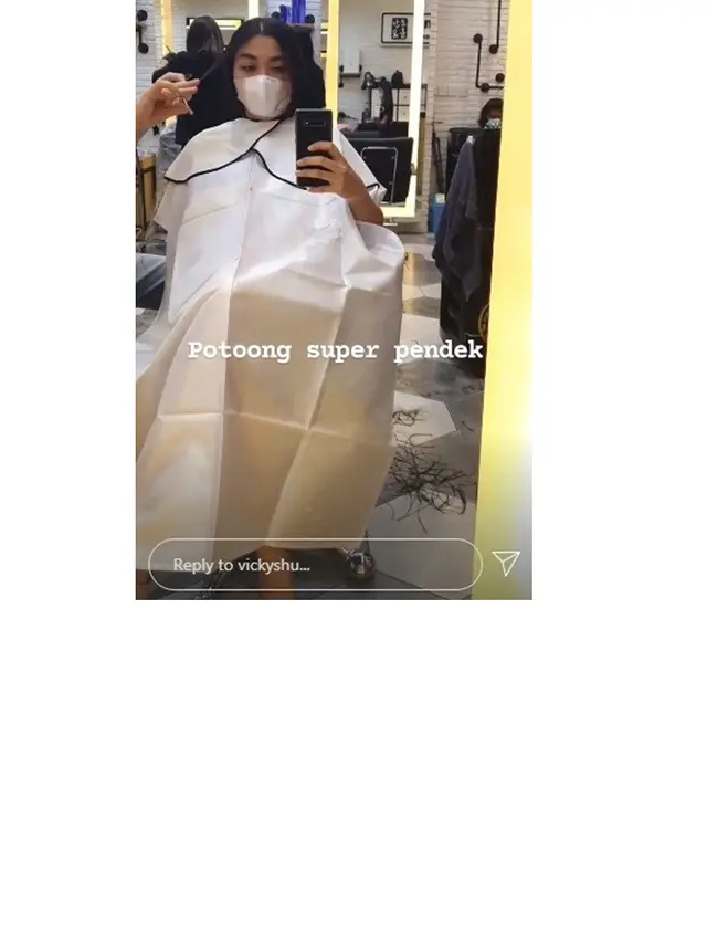 6 Potret Terbaru Vicky Shu dengan Rambut Super Pendek, Diprotes Si Sulung
