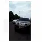 Viral di media sosial, seorang warga sipil diduga mengendarai mobil dengan plat nomor kendaraan dinas milik TNI AD