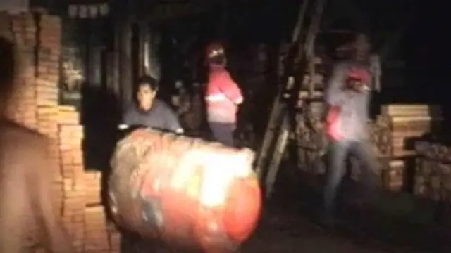 Api Lahap Toko Mainan di Depok