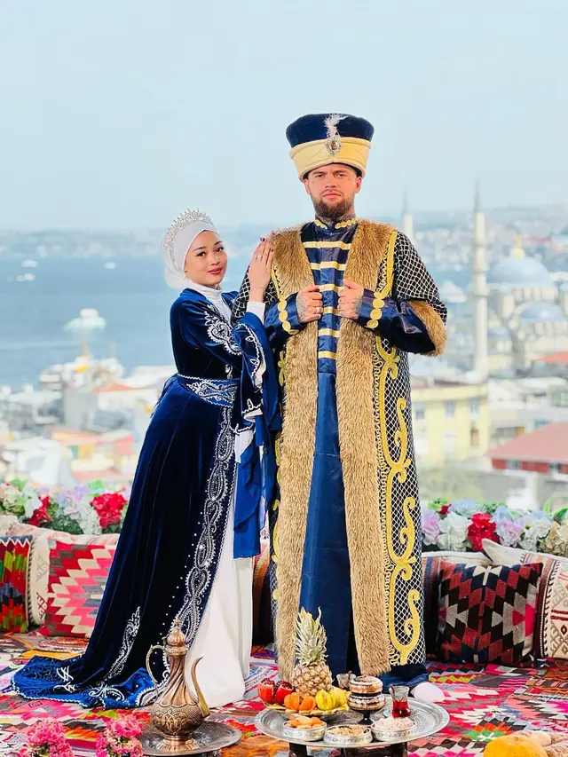6 Potret Mesra Diego Michiels dan Istri Liburan di Turki, Selalu Romantis