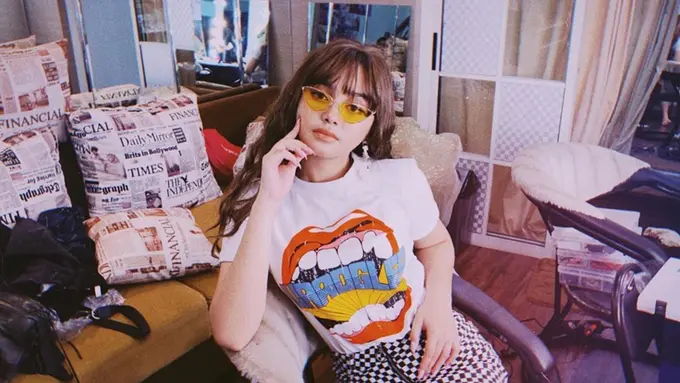 Gaya Syifa Hadju Tampil Berponi, Curi Perhatian