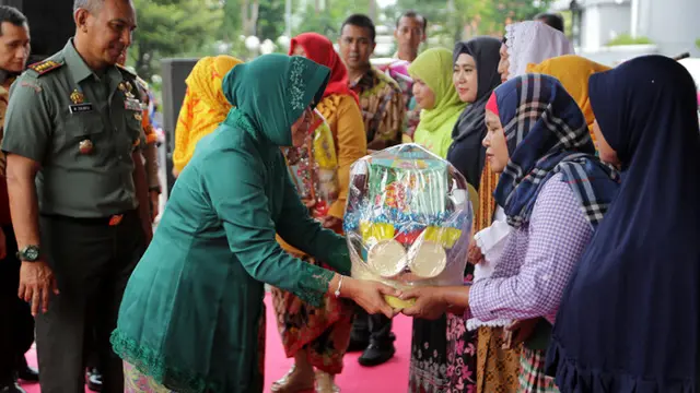Peringatan Hari Ibu Pemerintah Kota Surabaya