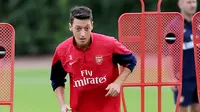 Presiden Real Madrid Tak Menyesal Depak Ozil